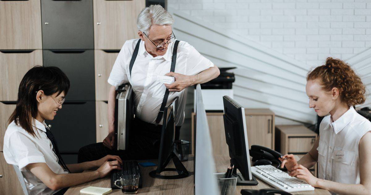 Best Daily Exercises for Desk Workers to Fix Posture