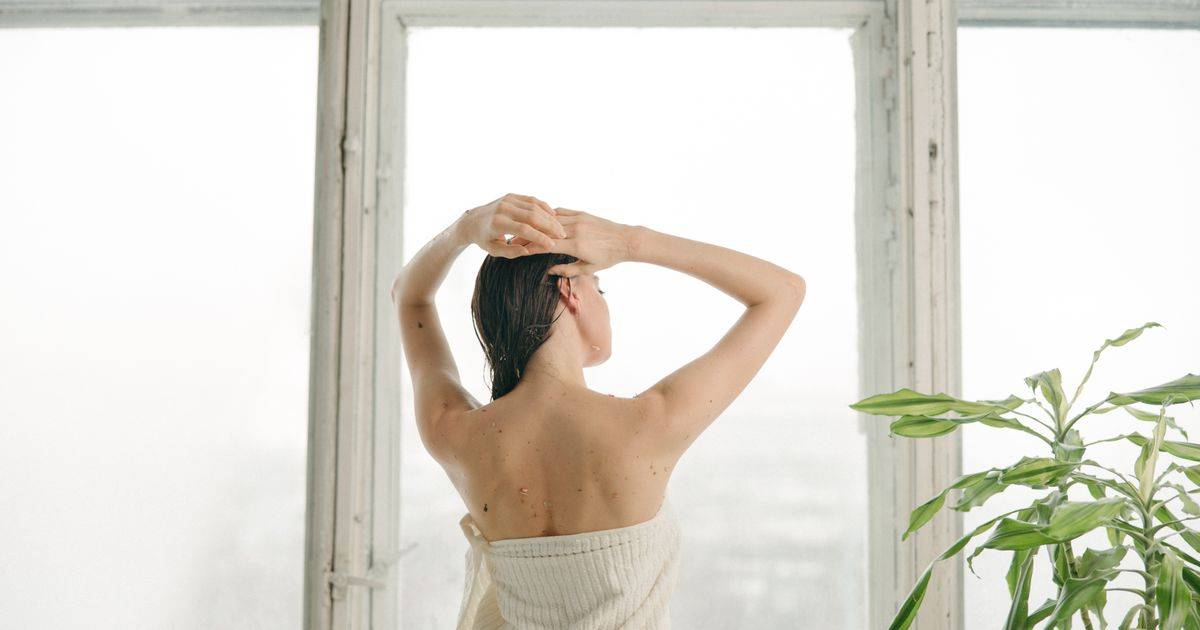 Why Hair Thinning After 30 Happens and How to Stop It